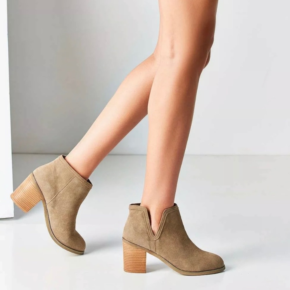 Urban Outfitters Maude Suede Ankle Boot
